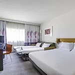Hotel Novotel Paris Orly Aéroport 4*