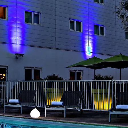 Hotel Novotel Paris Orly Aéroport 4*