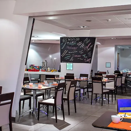 Hotel Novotel Paris Orly Aéroport 4*