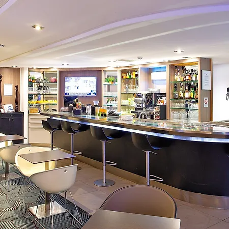Hotel Novotel Paris Orly Aéroport 4*