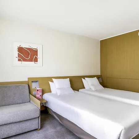 Hotel Novotel Paris Orly Aeroport 4*