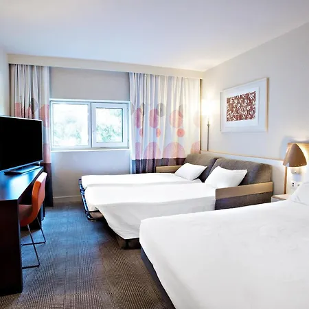 Hotel Novotel Paris Orly Aéroport 4*