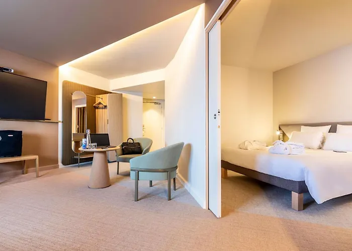 Novotel Paris Orly Aéroport 4*